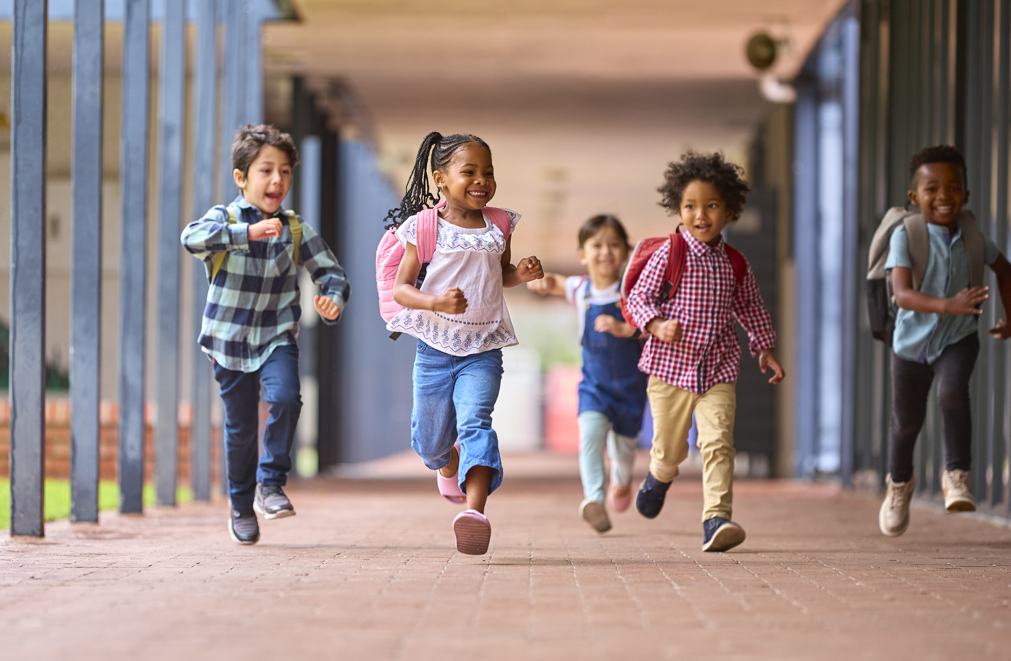Plenitude, énergie, écologie, villes éponges, canicule cours écoles, adaptaville
