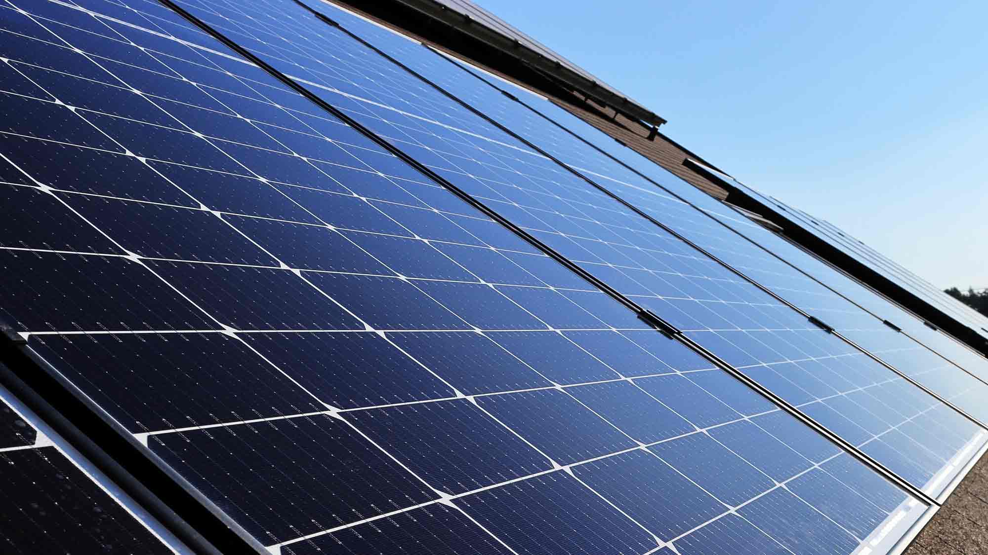 Plenitude, énergie, électricité, stockage énergie solaire