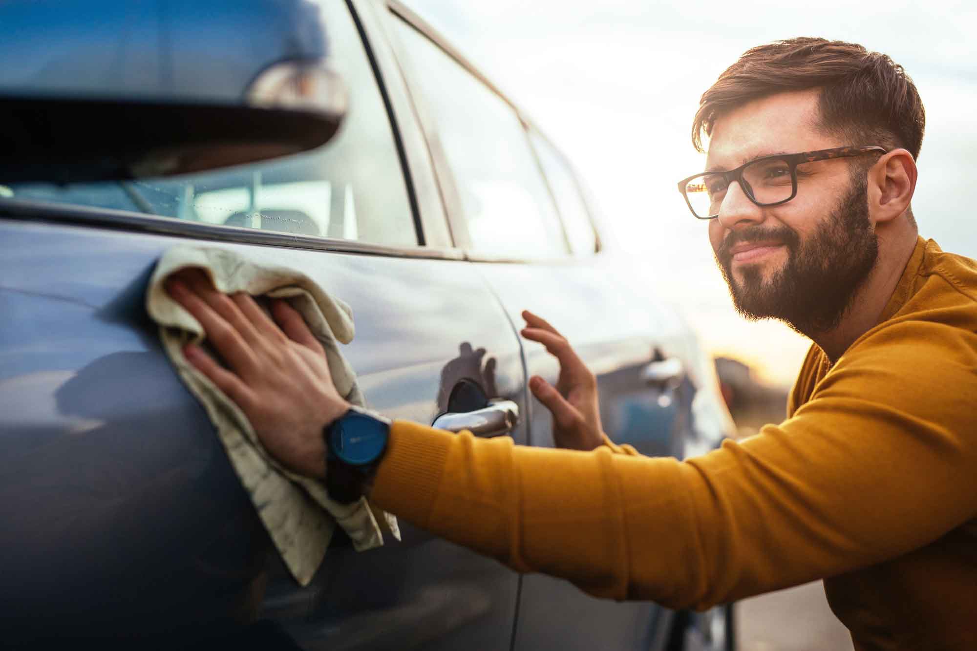 Plenitude, énergie, écogestes, lavage écologique voiture